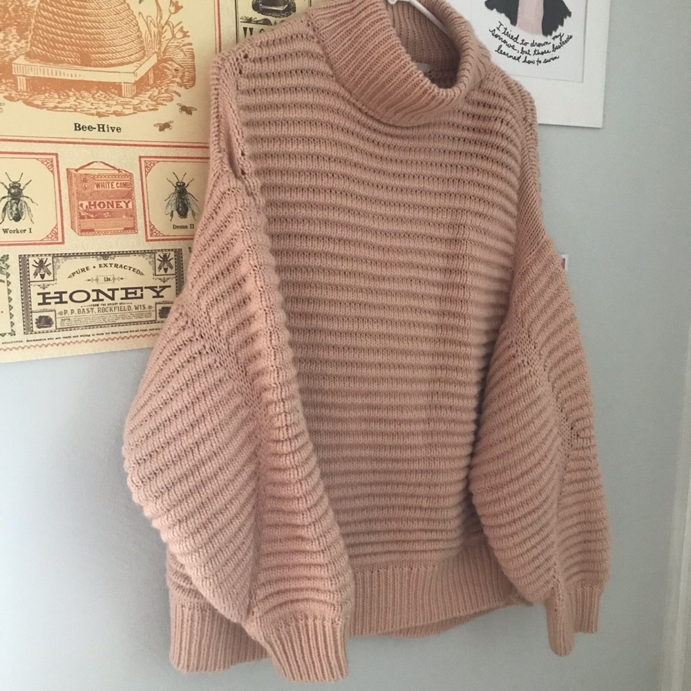 Oversized knit H&M sweater